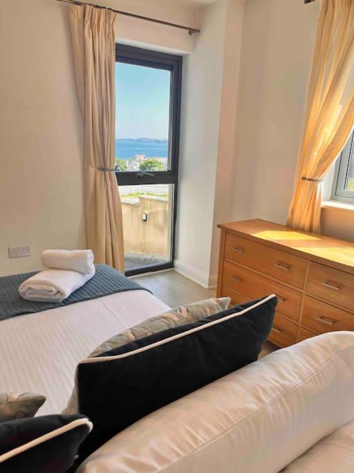 2Bed With Pool & Sea View Apartment *