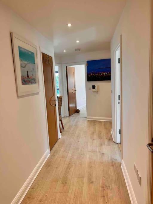 Apartment 2Bed With Pool & Sea View Apartment