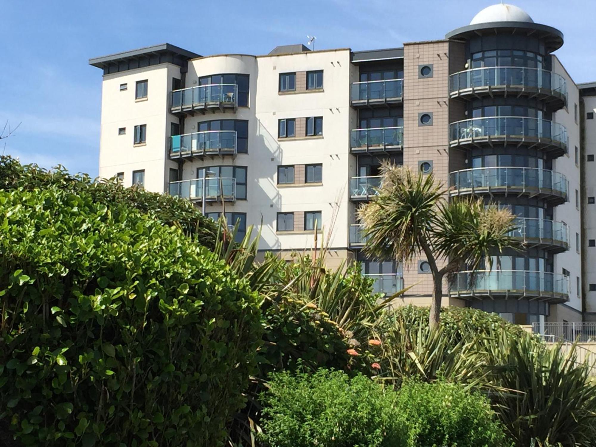 Apartment 2Bed With Pool & Sea View Apartment *